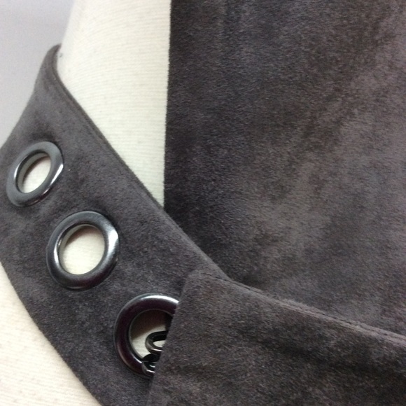 The People’s (S) WOMEN’S Asymmetrical TUNIC TOP. - Picture 5 of 8